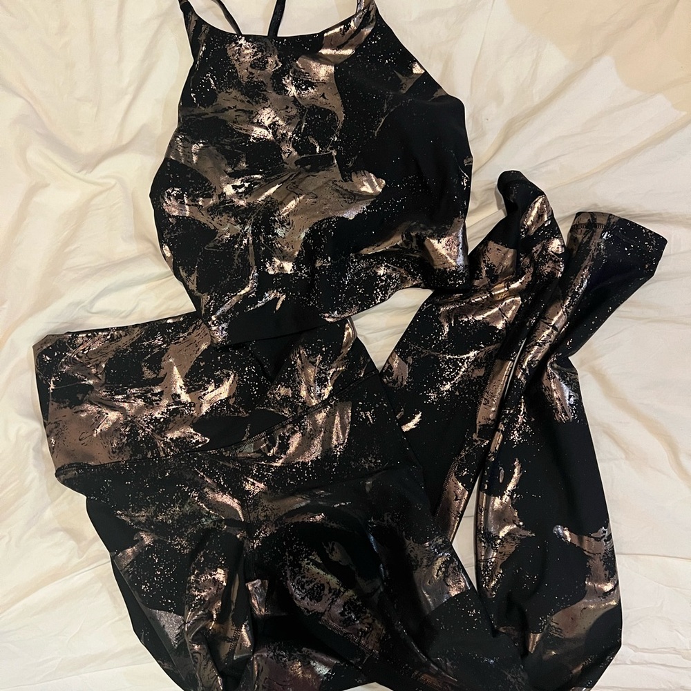 Old Navy Black Activewear Top